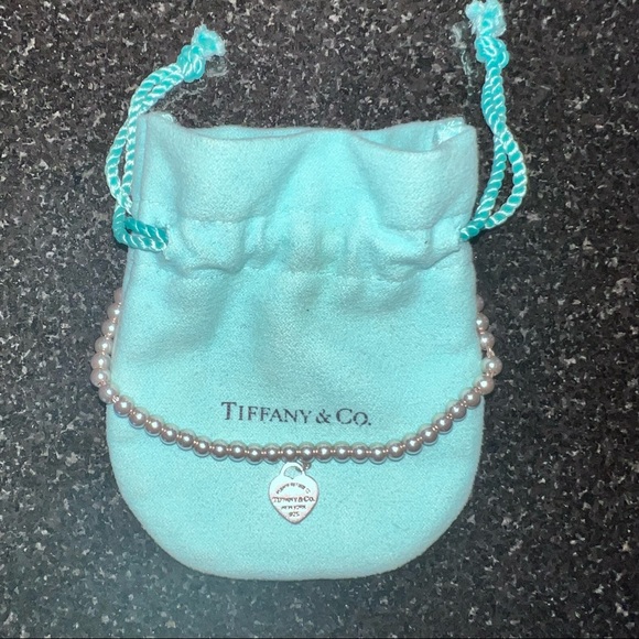 Tiffany & Co. Blue enamel Heart Tag Bead Bracelet - Picture 4 of 5